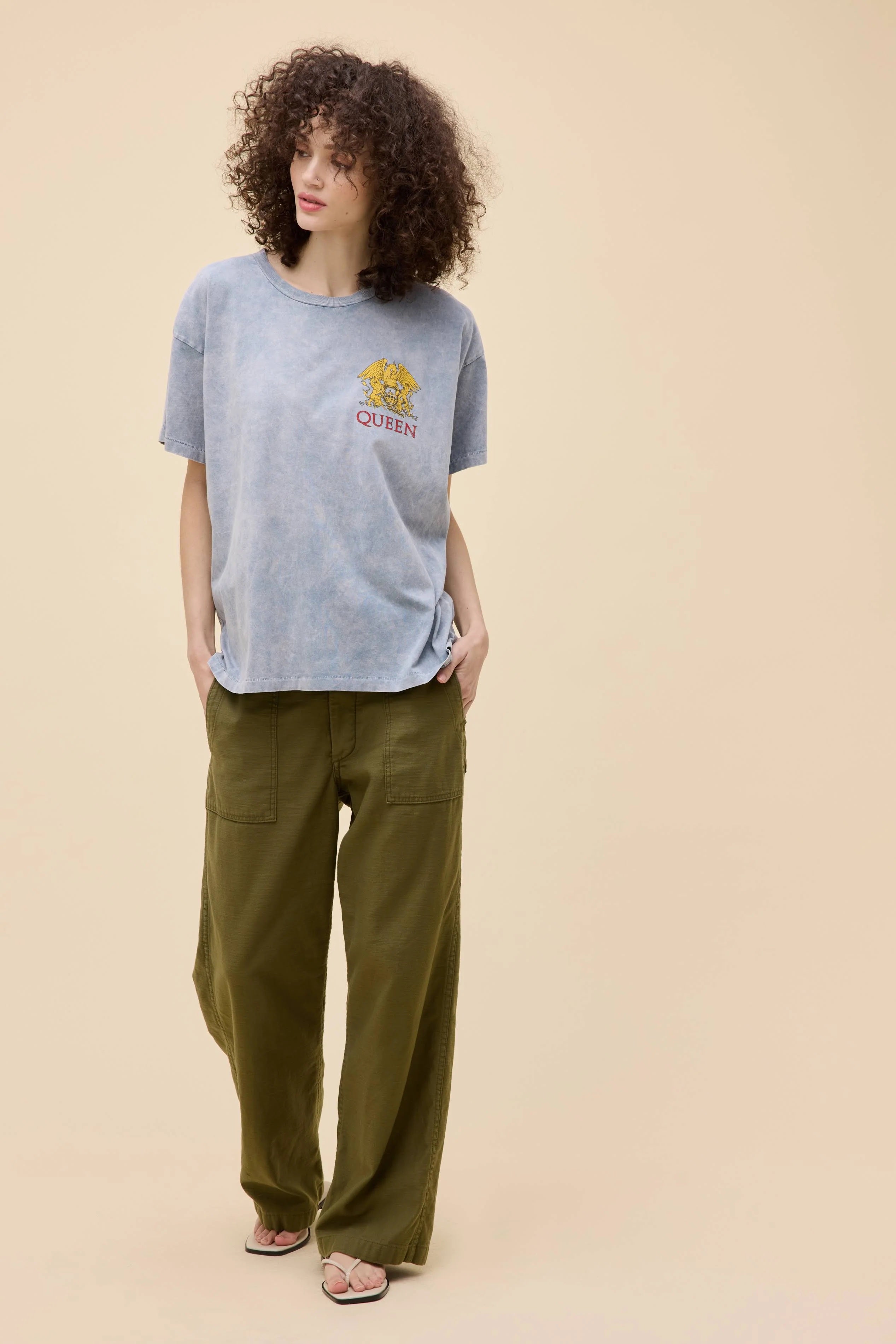 Daydreamer Queen World Tour 1977 Merch Tee
